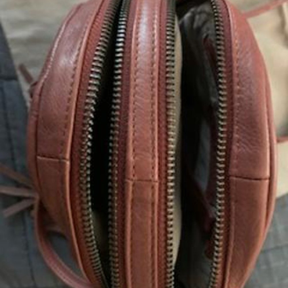 Day & Mood Koko Round Crossbody Leather Bag - Picture 2 of 9